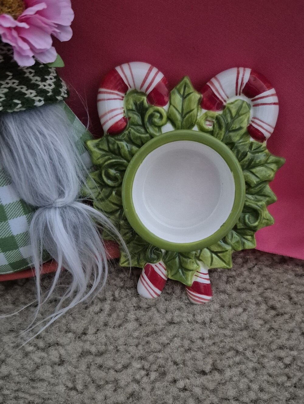 Yankee Candle Holiday Candy Cane Ceramic Tealight Holder - Green and Red.